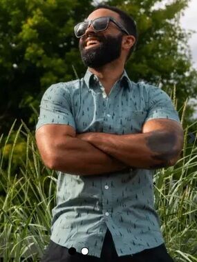 Jack + Sage Men’s Short-Sleeve Button-Down Shirt in Sage Green with Tree Print